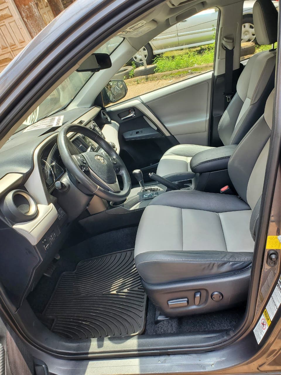 TOYOTA  RAV4   2014      (CTR/YDE) - image 3